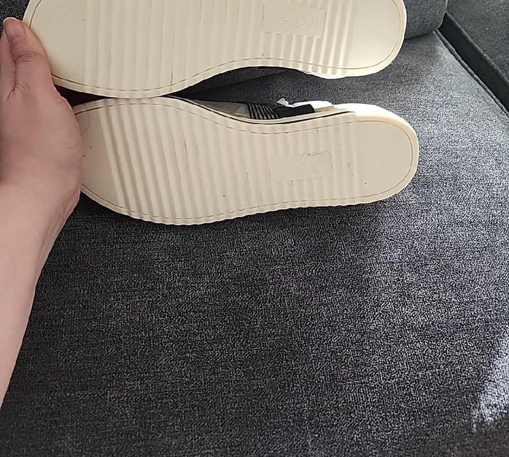 Lifestride Velocity Zing Black and White Striped Sandals 9.5W - Picture 2 of 5